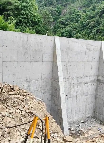 蚌埠蚌山区重力式挡土墙